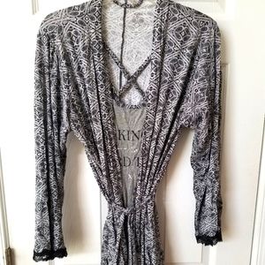2 piece robe and slip pj set. New but no tags. Very comfortable Jersey material